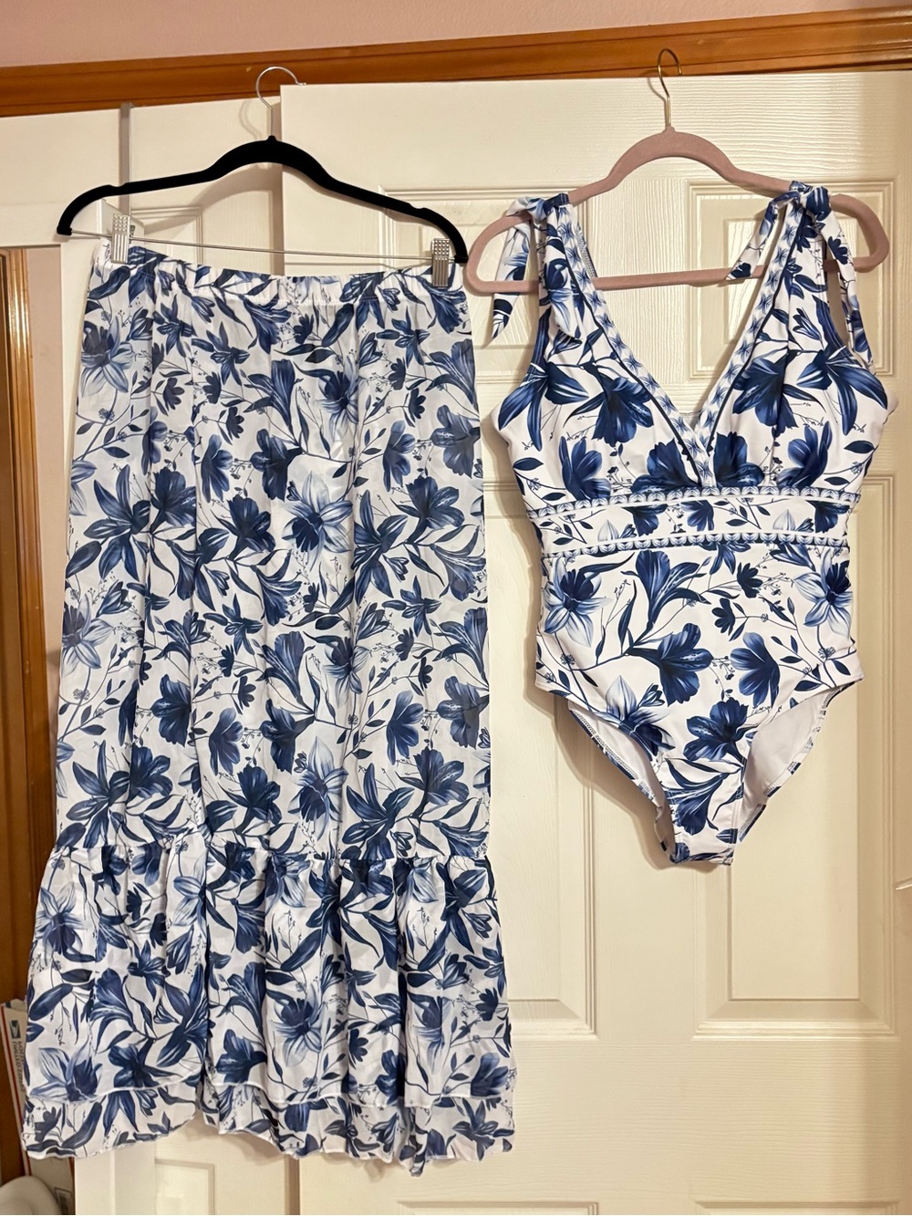 Women's L/XL Blue Floral One-Piece Swimsuit with Matching Skirt